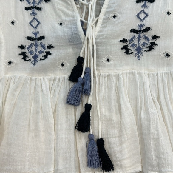 Free People Lace-Up White Top Size Medium - Picture 4 of 9